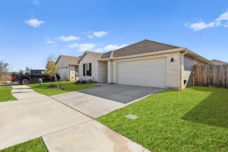 New construction Single-Family house 110 Greenspire Downs Dr, Hutto, TX 78634 plan The Fitzhugh (C402) - image