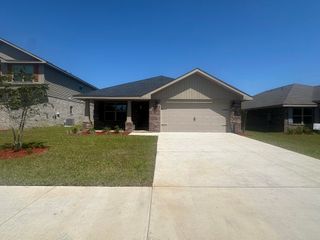 New construction Single-Family house 183 Ridgeway Cir, Crestview, FL 32536 plan 1727 - image