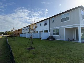 New construction Townhouse house 7580 Deer Valley Cir, Tampa, FL 33635 plan Beach - image