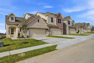 New construction Townhouse house 210 Legacy Blvd, Weatherford, TX 76086 - image