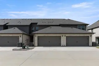 New construction Townhouse house 4509 Avion Dr, Sanger, TX 76266 - image