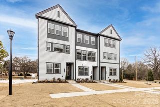New construction Townhouse house 3009 Circles End, Charlotte, NC 28226 - image
