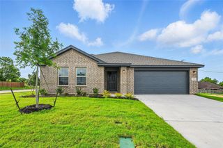 New construction Single-Family house 1401 Quail Creek Dr, Cleburne, TX 76033 plan Essex - image