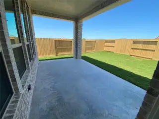 New construction Single-Family house 12222 Hudson Dr, Mont Belvieu, TX 77523 plan Hampton - image