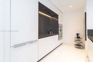 New construction Condo house 300 Biscayne Blvd Wy, Unit 805, Miami, FL 33131 - image
