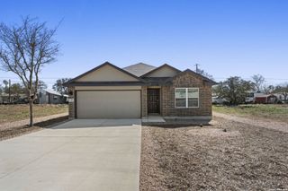 New construction Single-Family house 138 Lilli'S Ln, Comfort, TX 78013 plan The Bryant - image
