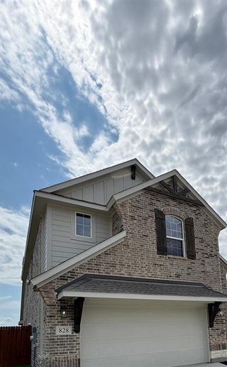 New construction Single-Family house 828 Elmstead Dr, Fort Worth, TX 76108 - image