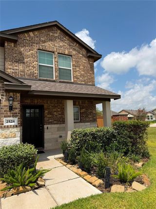 New construction Single-Family house 2528 Allegretto Sea Dr, Katy, TX 77493 plan The Tierra B - image