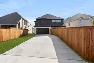 New construction Single-Family house 8511 Great Stone Trl, Rowlett, TX 75089 plan Overton R (w/Media) - image