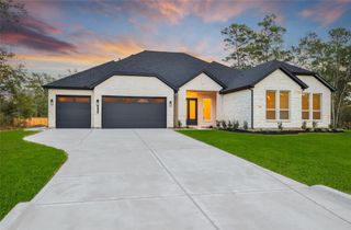 New construction Single-Family house 316 Louvenia Ct, Pinehurst, TX 77362 plan PLAN H70D - image