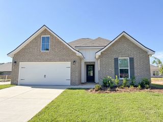 New construction Single-Family house 2975 Houston Place Dr, Crestview, FL 32539 plan Lasalle V H - image