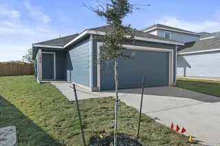 New construction Single-Family house 7230 Brownleaf Dr, San Antonio, TX 78227 plan Brower - image