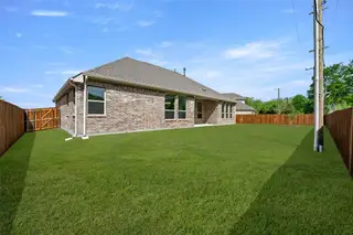 New construction Single-Family house 947 Richard Pittmon Dr, DeSoto, TX 75115 plan Lodge (Courtyard) - image
