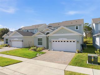 New construction Single-Family house 712 Reflection Lake Dr, Orlando, FL 32807 - image