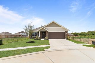 New construction Single-Family house 2257 W Post Oak Cir, Dayton, TX 77535 - image