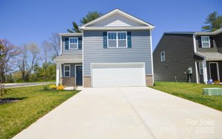 New construction Single-Family house 25 Caroline Valley Ln, Hendersonville, NC 28792 plan Darwin - image