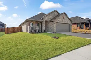 New construction Single-Family house 4300 Hummingbird Dr, Sherman, TX 75092 - image