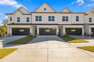New construction Single-Family house 405 Kingsbury Dr, Unit 26, Gallatin, TN 37066 - image