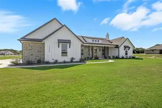 New construction Single-Family house 1114 Silver Sage Trl, Weatherford, TX 76085 - image