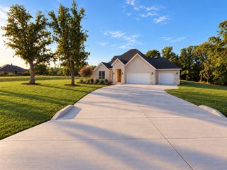 New construction Single-Family house 421 Mcalpine Dr, Springtown, TX 76082 plan McKinley II - image