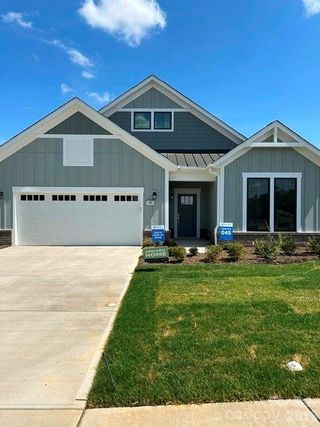 New construction Single-Family house 47 Creek Bridge Cir, Unit 47, Charlotte, NC 28213 - image
