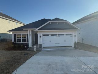 New construction house 713 Inwood Hill Dr, Unit 96, Gastonia, NC 28056 plan 1522 - image