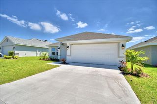 New construction Single-Family house 2123 Cartgate Ln, Winter Haven, FL 33884 plan 2200 - image