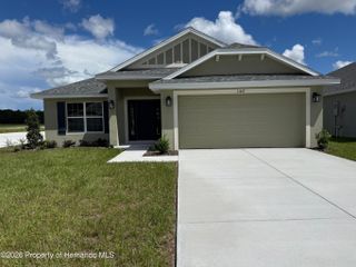 New construction Single-Family house 11612 Grace Rd, Weeki Wachee, FL 34614 plan 2200 - image