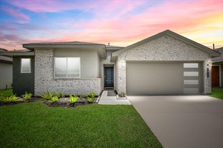 New construction Single-Family house 540 Hunter Grove Ln, China, TX 77613 - image