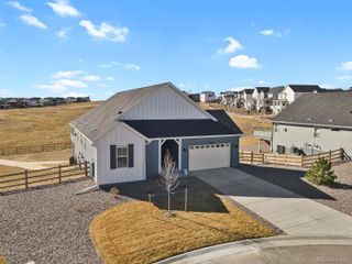 New construction Single-Family house 39638 Yorktown Ter, Elizabeth, CO 80107 plan Parklane - image