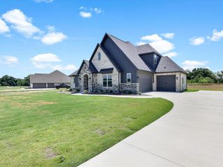 New construction Single-Family house 1021 Silver Sage Trl, Weatherford, TX 76085 - image