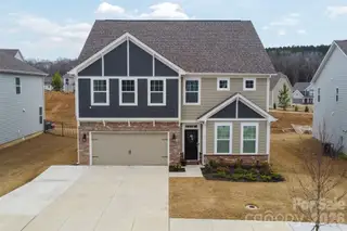 New construction Single-Family house 151 Aviendha Ln, Troutman, NC 28166 plan Summit - image