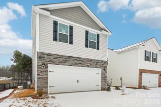 New construction Single-Family house 1443 Mammoth Rd, Hickory, NC 28602 plan Aisle - image