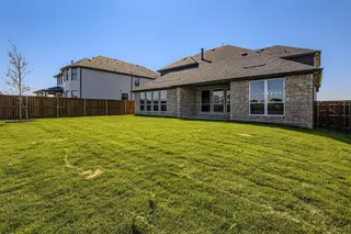 New construction Single-Family house 2124 Ten Mile Creek Rd, Celina, TX 75009 plan Plan 1689 - image