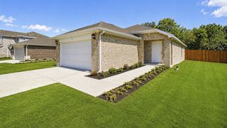 New construction Single-Family house 1917 Glory Dr, Bonham, TX 75418 plan Barton - image