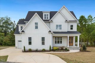 New construction Single-Family house 701 Wilshire View Court, Holly Springs, NC 27526 - photo