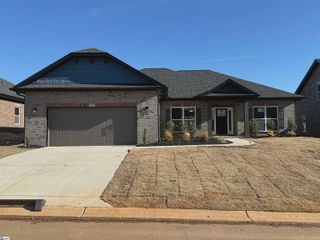 New construction  house 205 Rolling Waters Dr, Greenville, SC 29605 plan 1826 - image
