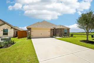 New construction Single-Family house 14005 Starboard Reach Dr, Texas City, TX 77510 - image