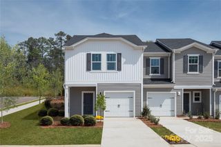 New construction Townhouse house 8109 Hidden Springs Trl, Charlotte, NC 28216 - image