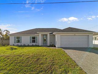 New construction Single-Family house 1010 Nw 8Th Pl, Cape Coral, FL 33993 plan The Sunset Harbor - image