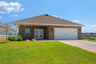 New construction Single-Family house 8972 Gumwood St, Milton, FL 32583 plan Bay - image