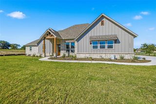 New construction Single-Family house 1024 Silver Sage Trl, Weatherford, TX 76085 - image
