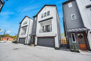 New construction Single-Family house 925 Fisher St, Unit E, Houston, TX 77018 - image