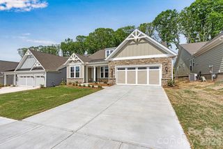 New construction Single-Family house 13413 Cozy Ct, Mint Hill, NC 28227 plan Redwood - image