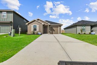 New construction Single-Family house 13118 Mccrorey Crest Ln, Conroe, TX 77303 plan Devon - image