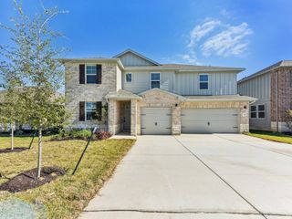New construction Single-Family house 118 Divisadero Dr, Hutto, TX 78634 plan The Revere (570) - image
