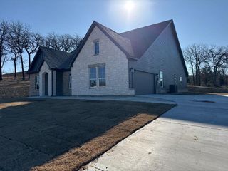 New construction Single-Family house 405 Hayden Faith Ct, Springtown, TX 76082 plan Bluebonnet SE - image