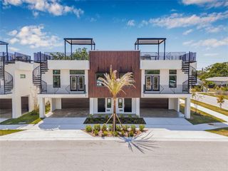 New construction Townhouse house 8631 5th Street N, St. Petersburg, FL 33702 - image