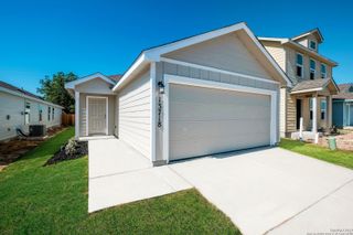 New construction Single-Family house 3728 Wentz Hill Dr, New Braunfels, TX 78132 Trenton- photo