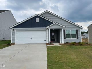 New construction Single-Family house 409 Azalea Gaze Drive, Youngsville, NC 27596 Blanco- photo